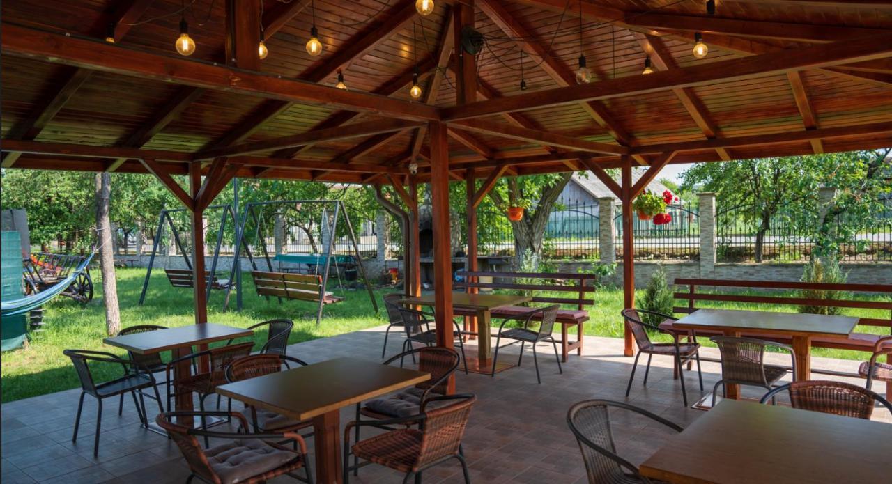 Denisa & Rares Hotel Ташнад Екстериор снимка