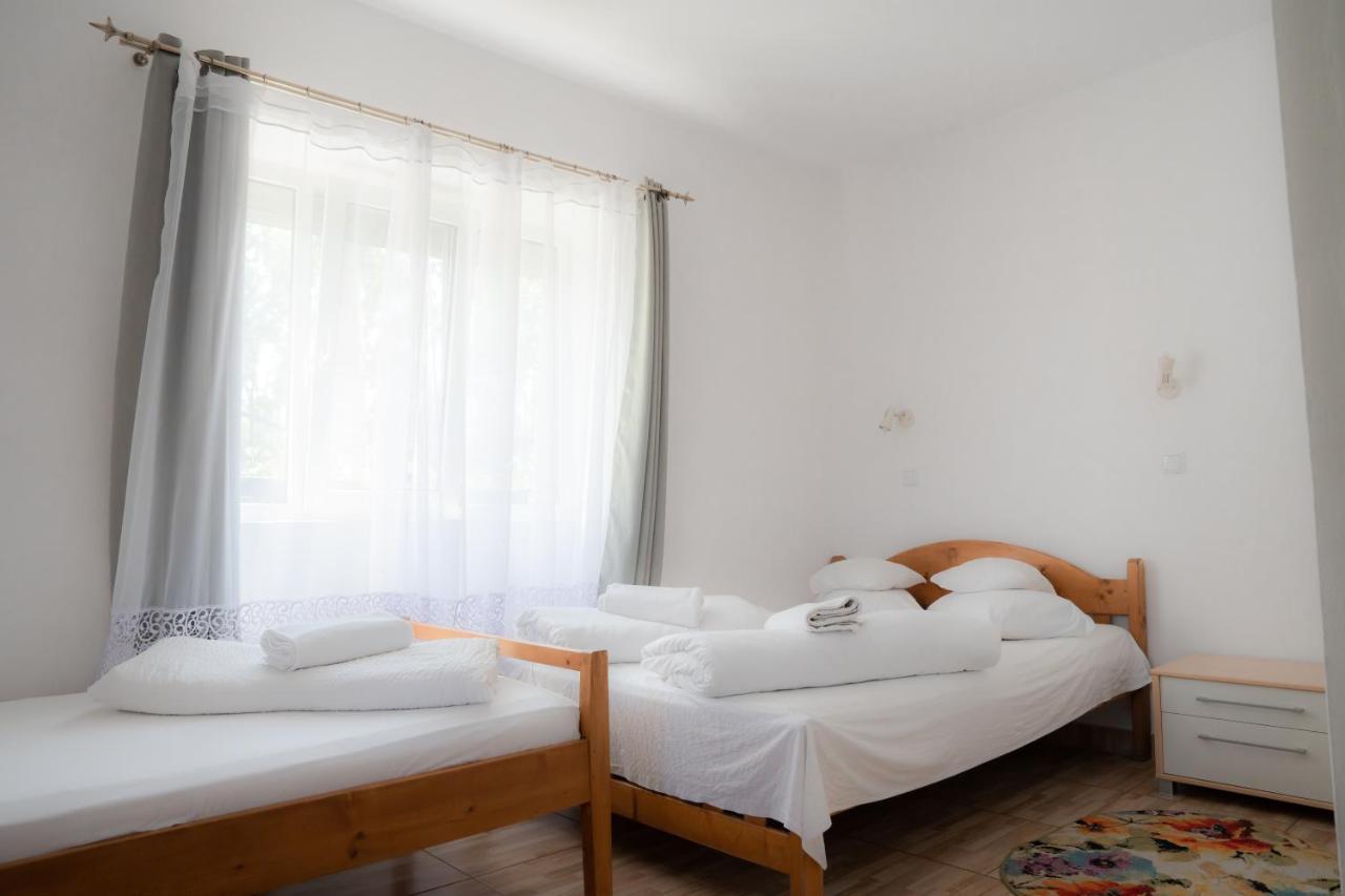 Denisa & Rares Hotel Ташнад Екстериор снимка
