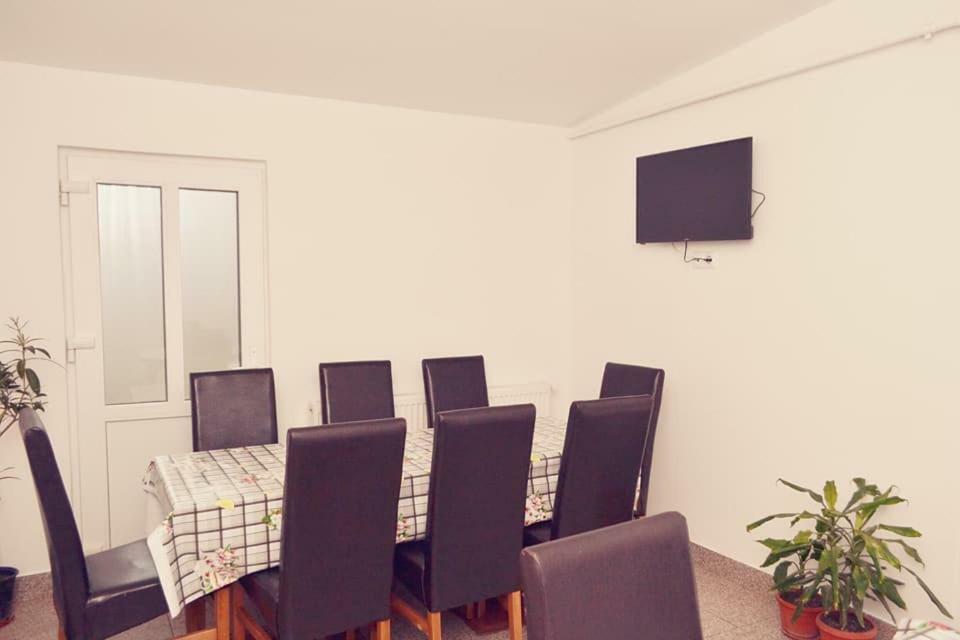 Denisa & Rares Hotel Ташнад Екстериор снимка